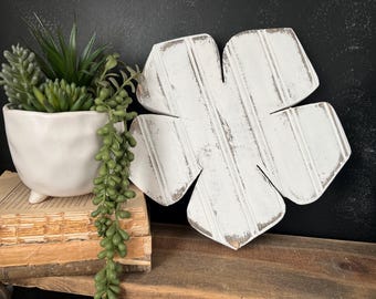 Distressed White Wood Flower: Spring Easter Decor