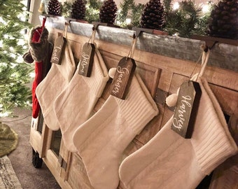 Wooden Christmas Name Tags: Distressed Holiday Decor