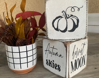 Fall Wooden Block Decor: Farmhouse Tablescape Signs