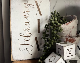 Distressed Wood Valentine's Day Tag: Farmhouse February XIV Decor
