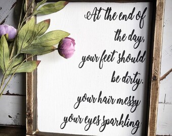 Distressed Wood Sign: Country Living Quote, Bedroom Decor