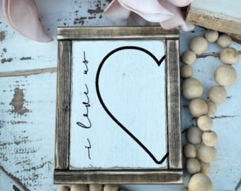I Love You Sign: Distressed Wood Frame, Valentine's Day Decor