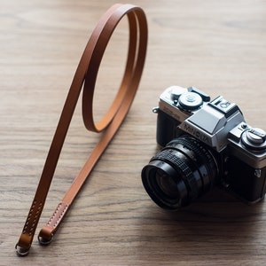 Handmade Leather Camera Strap for Sony, Nikon, Fuji, Canon, Leica, Olympus Neck/Shoulder Strap NRCO Leatherworks Bild 1