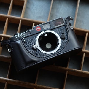 Custodia in pelle fatta a mano per Leica M2 M3 M4 M6 M7 MP M-A - Conciata al vegetale italiana (Nero)