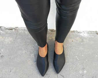 womens black leather mules