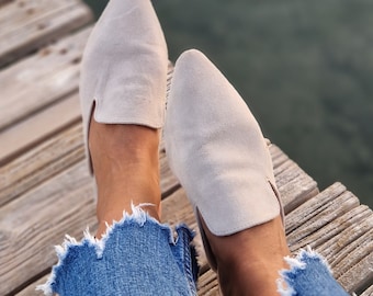 Leather mules, beige loafers, beige slippers, Greek leather moccasins, slip on flats, pointy mules, Women&#39;s loafers, soft leather
