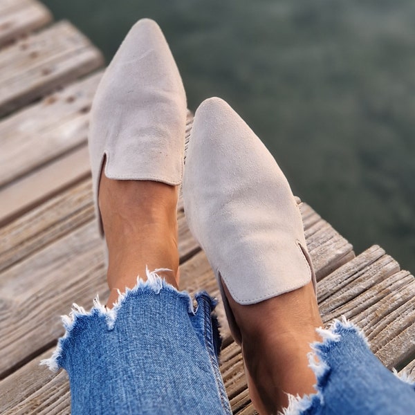 Leather mules, beige loafers, beige slippers, Greek leather moccasins, slip on flats, pointy mules, Women's loafers, soft leather