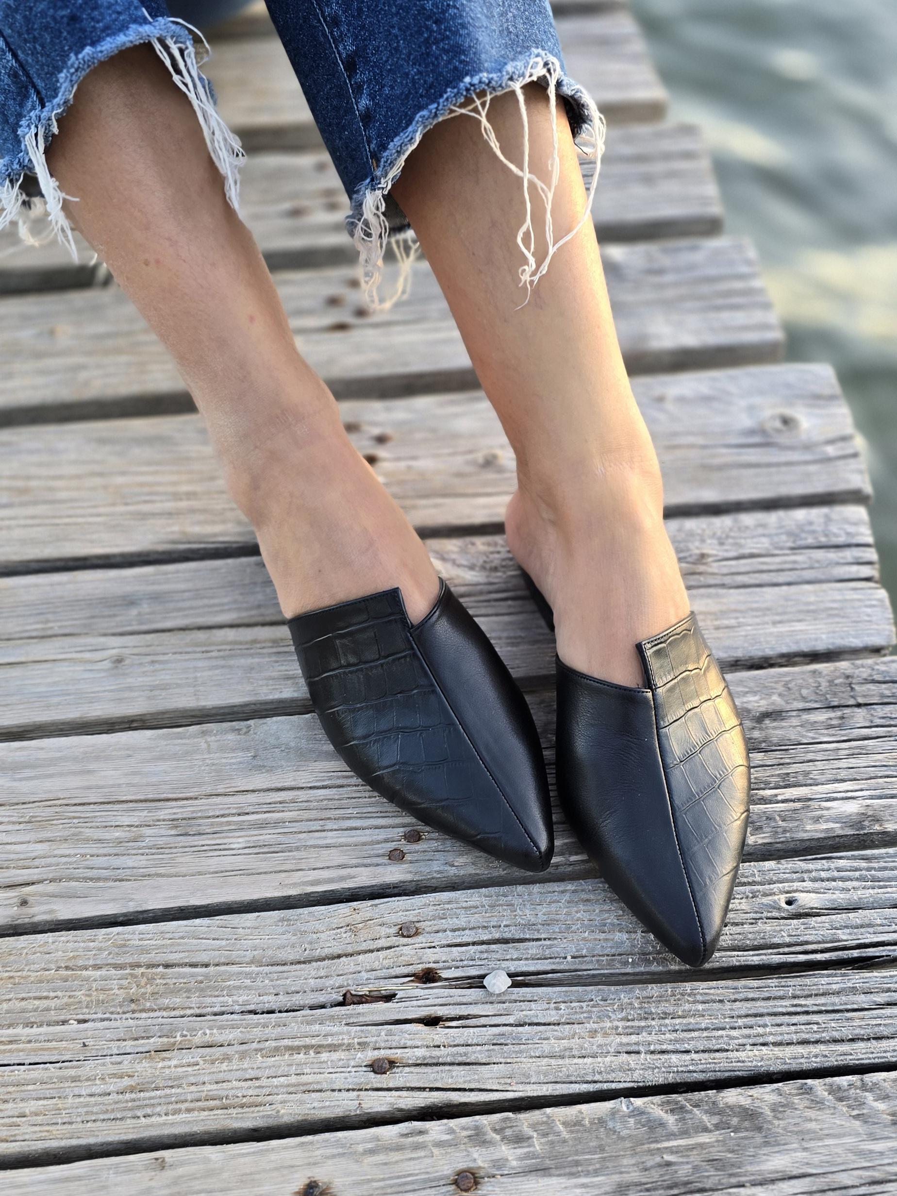 Handmade Black Leather Mules, Croc Embossed Pointed Flats - Etsy