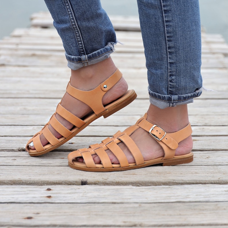 Sandales en cuir de pêcheur pour femmes avec lit moelleux, chaussures plates avec bride à la cheville, sandales aux pieds nus, sandales spartiates avec boucle, sandales grecques faites main image 10