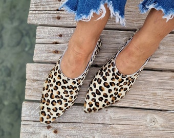 Leopard Leather mules for women, women loafers, leather slippers, leather shoes, slip on flats, pointed toe shoes, soft leather moccasin,