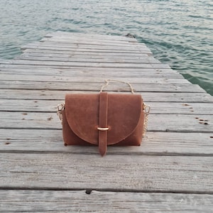 New brown Cross Body Bag, Evening Bag, Leather Bag, Women bag, Leather Handbag, Crossbody Women's Bag, Leather Purse, gold metallic chain Waxed brown