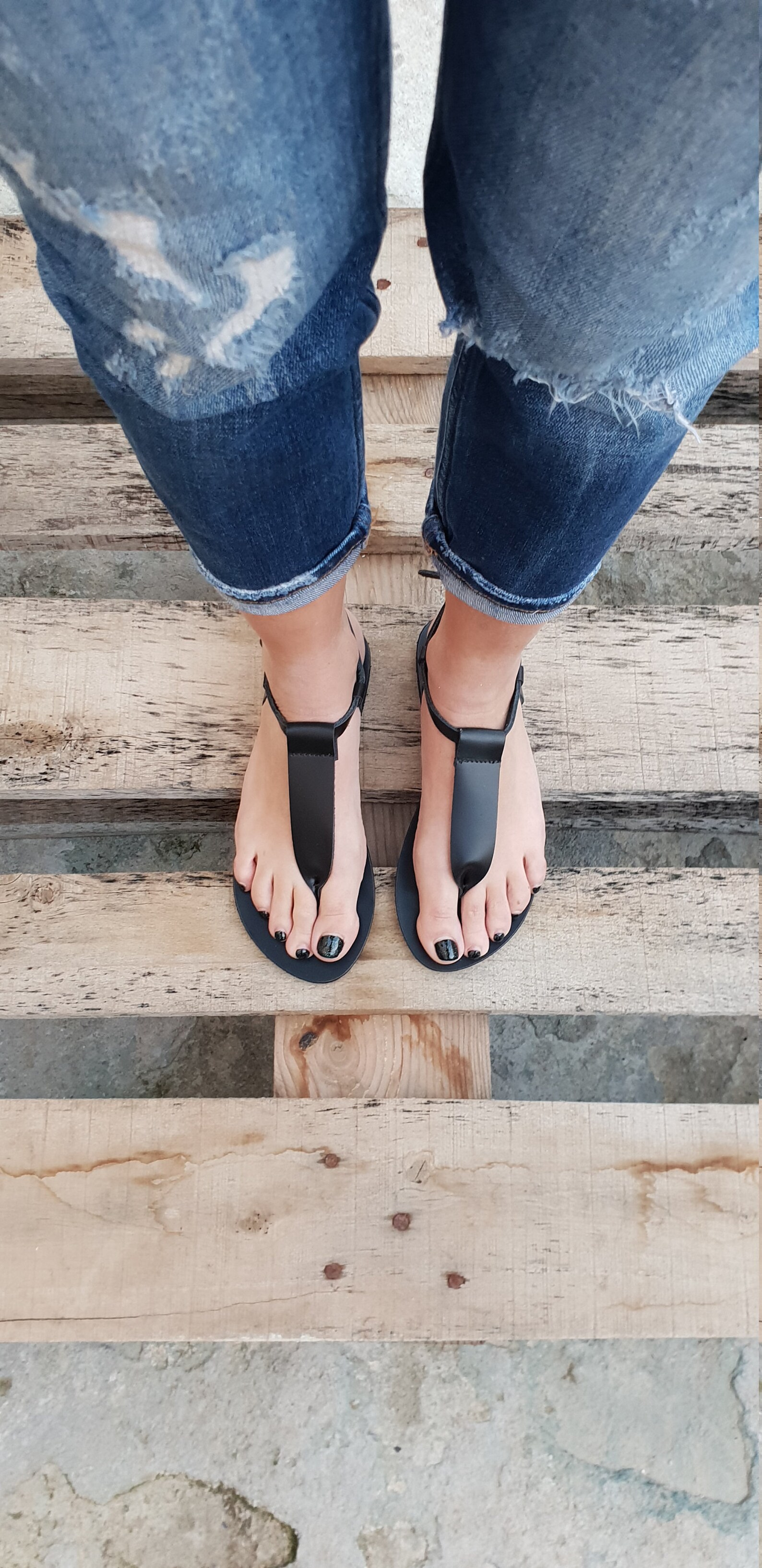 T-Srew Strap Cage Leather Sandals