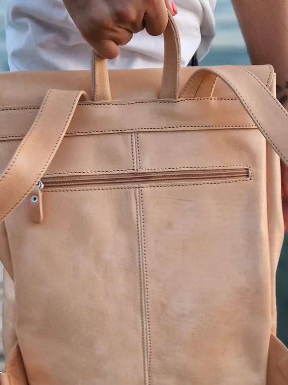 Handmade Leather Backpack, School Bag, Magnetic Closure  display picture 1