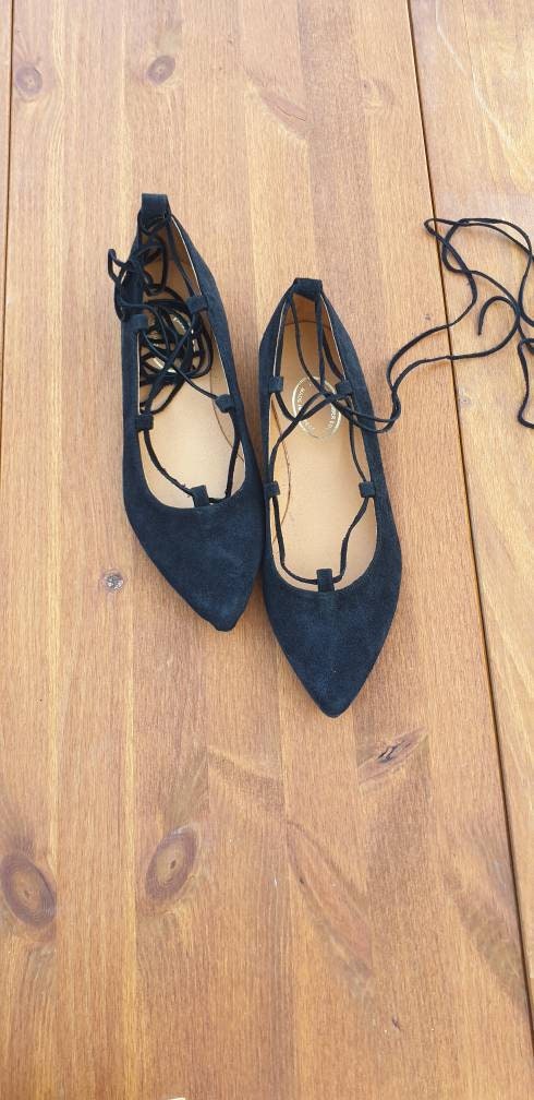 Handmade lace-up ballet flat with pointed toe featuring ankle | Etsy