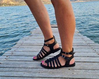 Zwarte Griekse leren sandalen, zwarte gladiator, handgemaakte sandalen, leren sandalen, damessandalen, oude Griekse zomersandalen, huwelijkscadeau