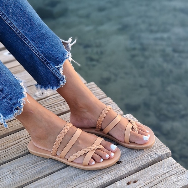 Handgemaakte Griekse leren sandalen, gevlochten schoenen met bandjes, zomerflats, handgemaakte sandalen, Romeinse sandalen, dames lederen flats, toering sandalen