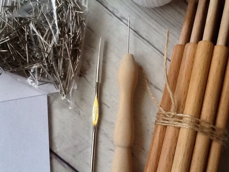 Bobbin Lace Starter kit. Wooden bobbins 16 Lace pattern Etsy