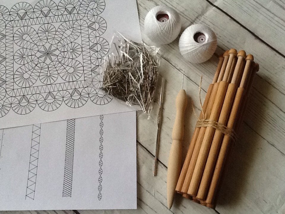 Bobbin Lace Starter kit. Wooden bobbins 16 Lace pattern Etsy