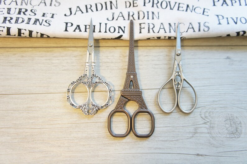 perfect gift embroidery scissor sewing supplies Stainless Steel Scissors look Antique scissor GOLD Sewing scissor decorative scissor