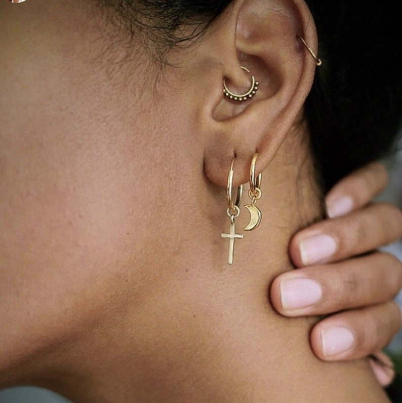 Cross Earrings image 3