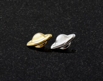 Saturn Pin