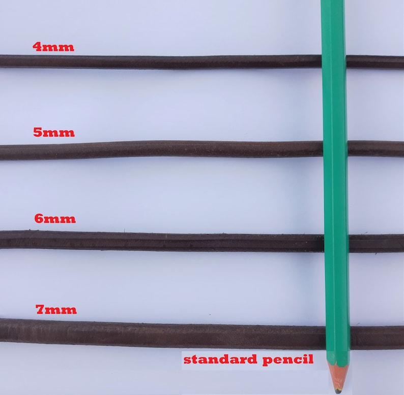 Four diameters of round leather compared against each other and a standard sized pencil