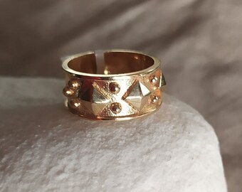 14K Gold (585) Wide Band Ring/Yellow Gold Rimmed Band Hammered Textured Center with Unique Pyramid and Beadwork Design - 1533