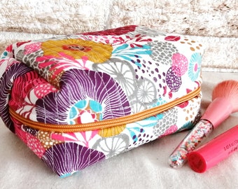 Small Makeup Bag Floral Fabric Makeup Pouch Cute Zipper Fabric Pouch Make Up Bag Cosmetic Bag