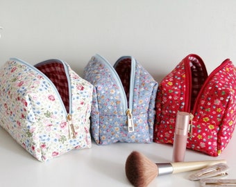 Floral Makeup Bag Women Cosmetic Pouch Cotton Toiletry Bag Floral Quilted Travel Makeup Bag Gift for Her Gift for Mom