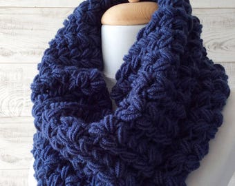 Chunky Scarf Infinity Scarf Knit Cowl Winter Scarf Circle Scarf Crochet Cowl Many Colors / Fast Delivery