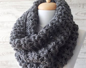 Knit Infinity Scarf Chunky Scarf Crochet  Scarf Cowl Winter Scarf Christmas Gift  / Many Colors / FAST  SHIPPING