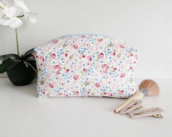XL White Floral Makeup Bag Quilted Makeup Pouch Toiletry Bag Gift for Her Mothers Day Gift