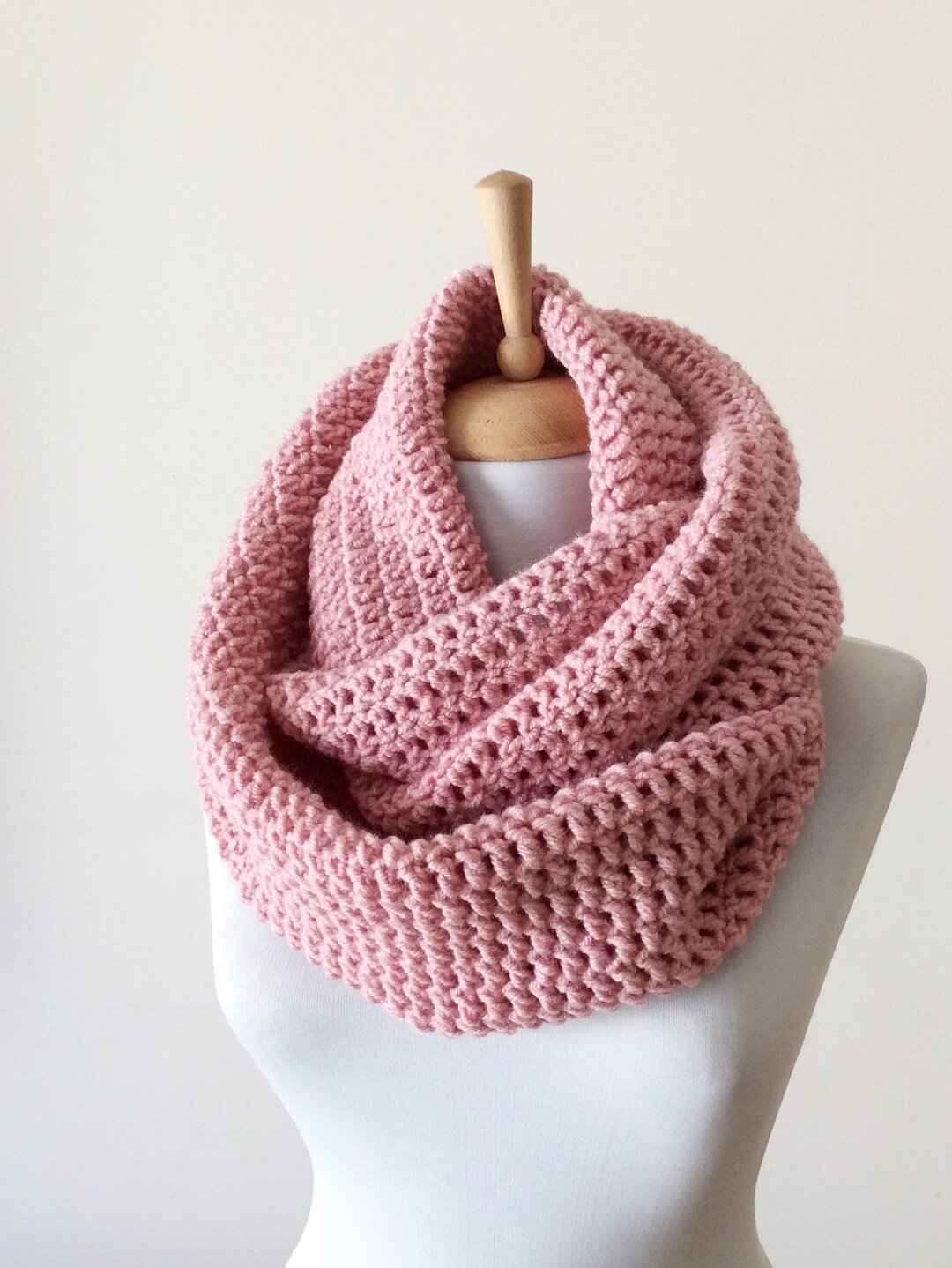 Chunky Knit Infinity Scarf Wool Scarf Chunky Knit Scarf Circle Winter ...