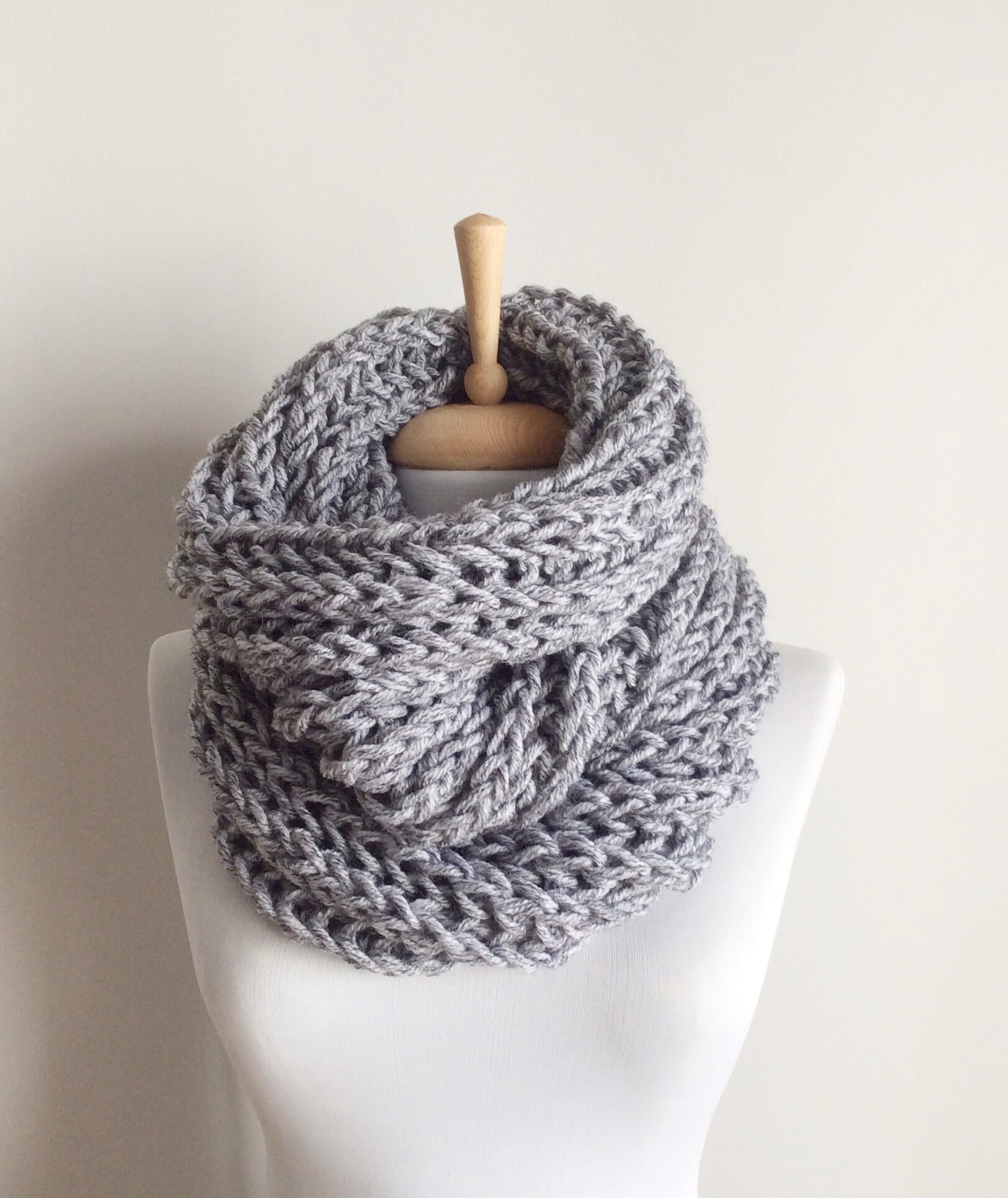 Handknit Chunky Grey Cowl Scarf: Soft Acrylic Wool Blend - Etsy