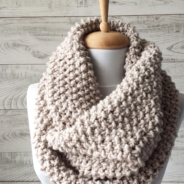 Chunky Knit Scarf Cowl Scarf Knit Infinity Scarf Womens Scarves Fall Winter Fashion Knit Cowl / FAST DELIVERY