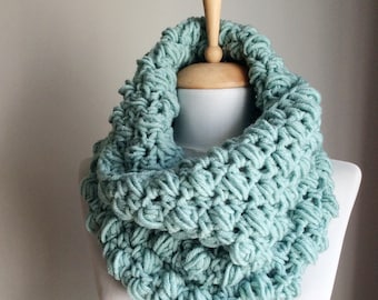 Knit Scarf Wool Knit Cowl Scarf Knit Infinity Scarf Womens Scarves Fall Winter Fashion Knit Cowl / FAST DELIVERY