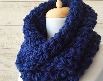 Knit cowl, chunky scarf, knit chunky cowl, navy scarf, fall winter accessories, knit cowl, christmas gifts / Many Colors / FAST  SHIPPING