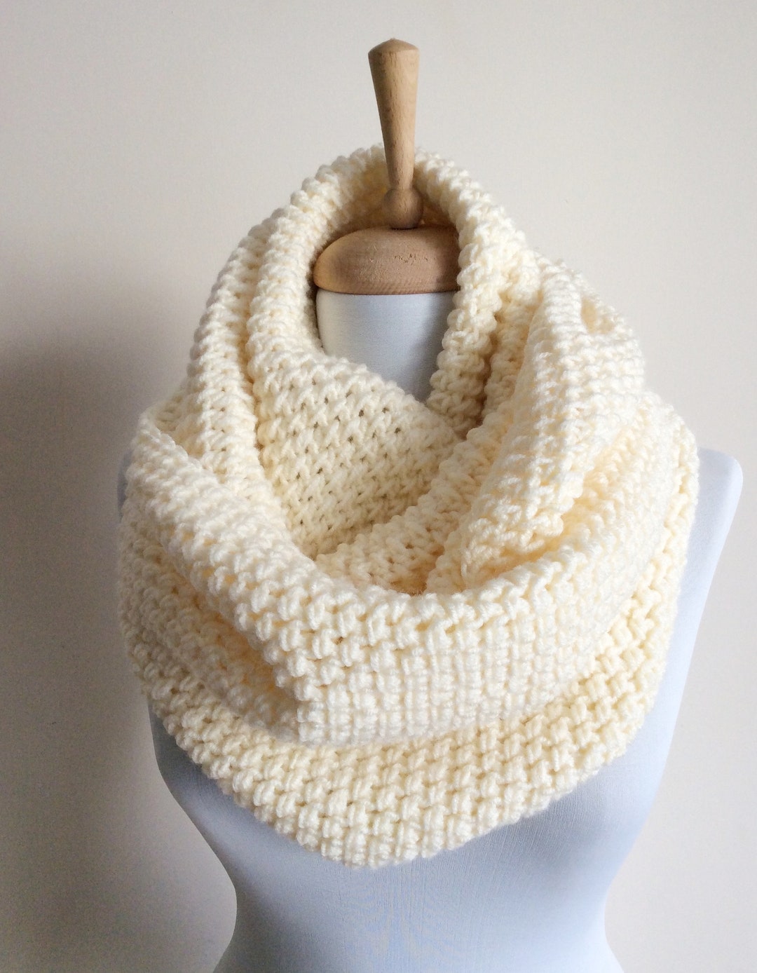 Handknit Cream Wool Infinity Scarf: Chunky Knit Winter Scarf - Etsy