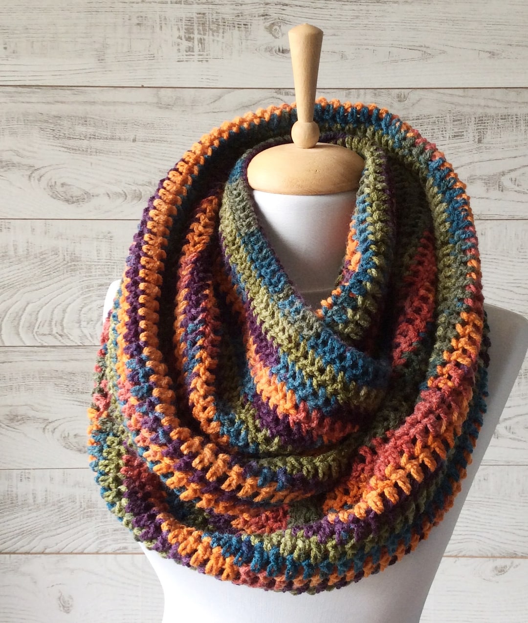 Knitted Women's Scarf main image 0