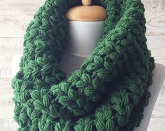 Chunky Scarf Infinity Scarf Knit Cowl Winter Scarf Circle Scarf Crochet Cowl Many Colors / Fast Delivery