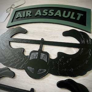 Military Gift US Army Badges. AIR ASSAULT  Special Forces.