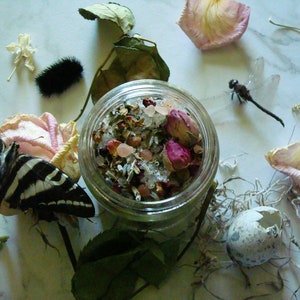 SECRET GARDEN Bath Soak | Green Leaves, Lilac, Rose, Jasmine, Vanilla, Rich Soil, Rain