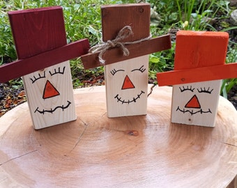Wooden Scarecrow Family: Rustic Fall Decor