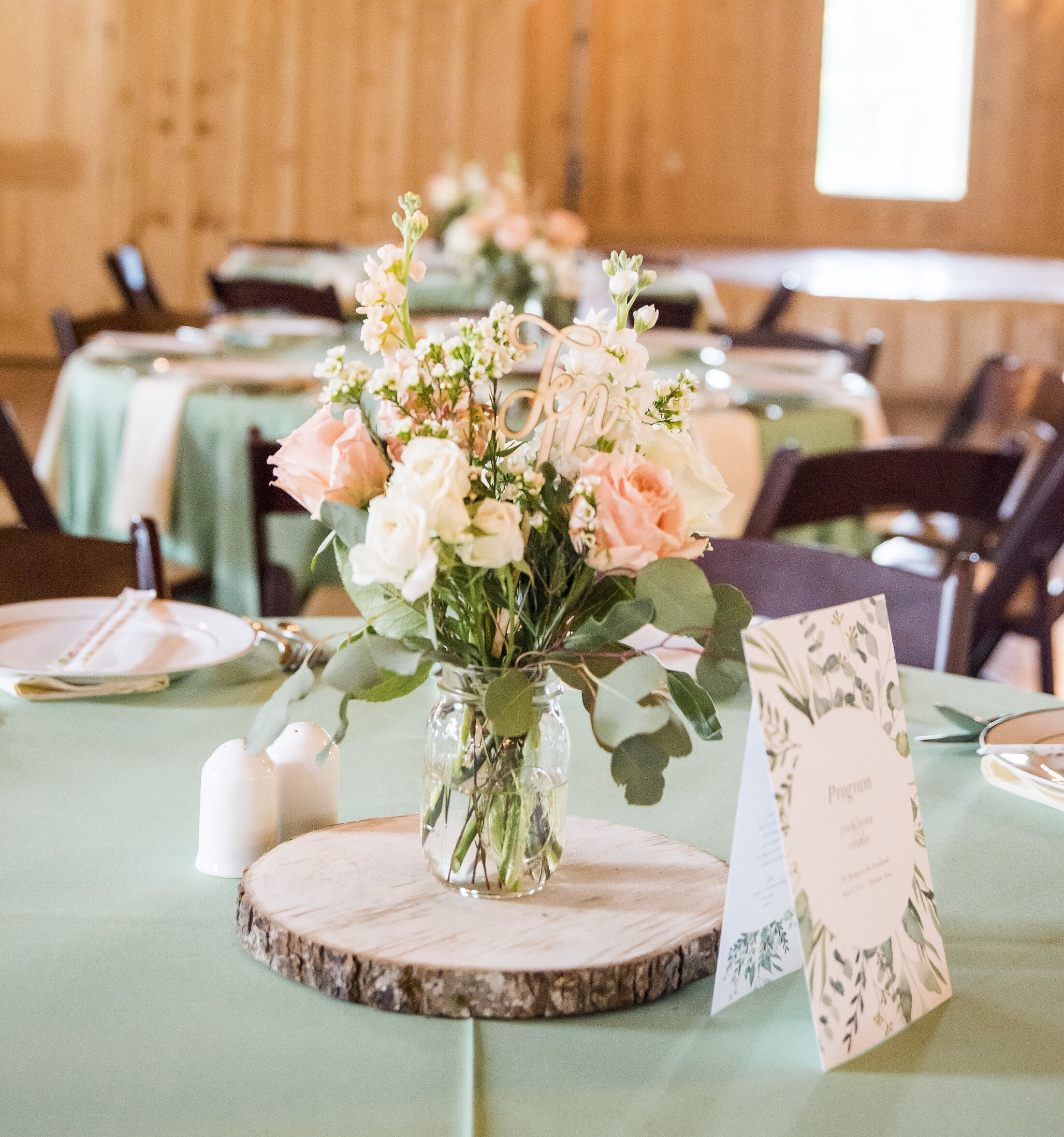 Rustic Wood Slices for Centerpieces