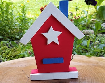 Handmade Patriotic Bird House: Americana Tiered Tray Decor