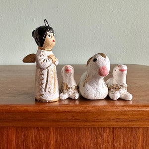 Vintage nativity replacement pieces / Mexican folk art chalkware creche / Christmas Xmas decor / Mary, angel and animals image 4