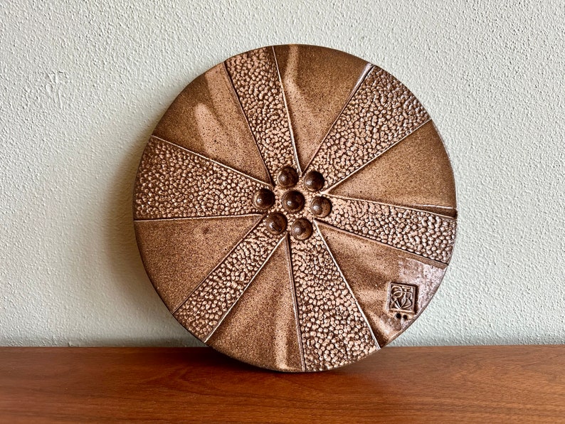 Vintage 9.25 Cosanti Originals ceramic plate or trivet / round pottery tile from the studio of Paolo Soleri image 1