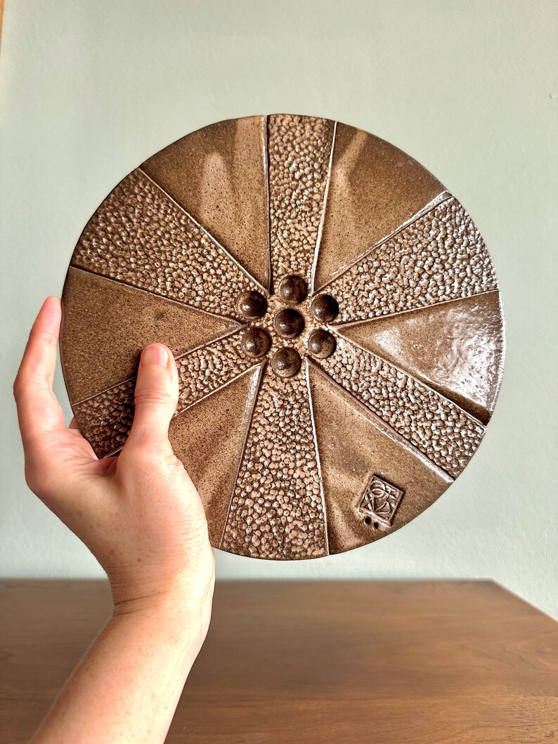 Vintage 9.25 Cosanti Originals ceramic plate or trivet / round pottery tile from the studio of Paolo Soleri image 2