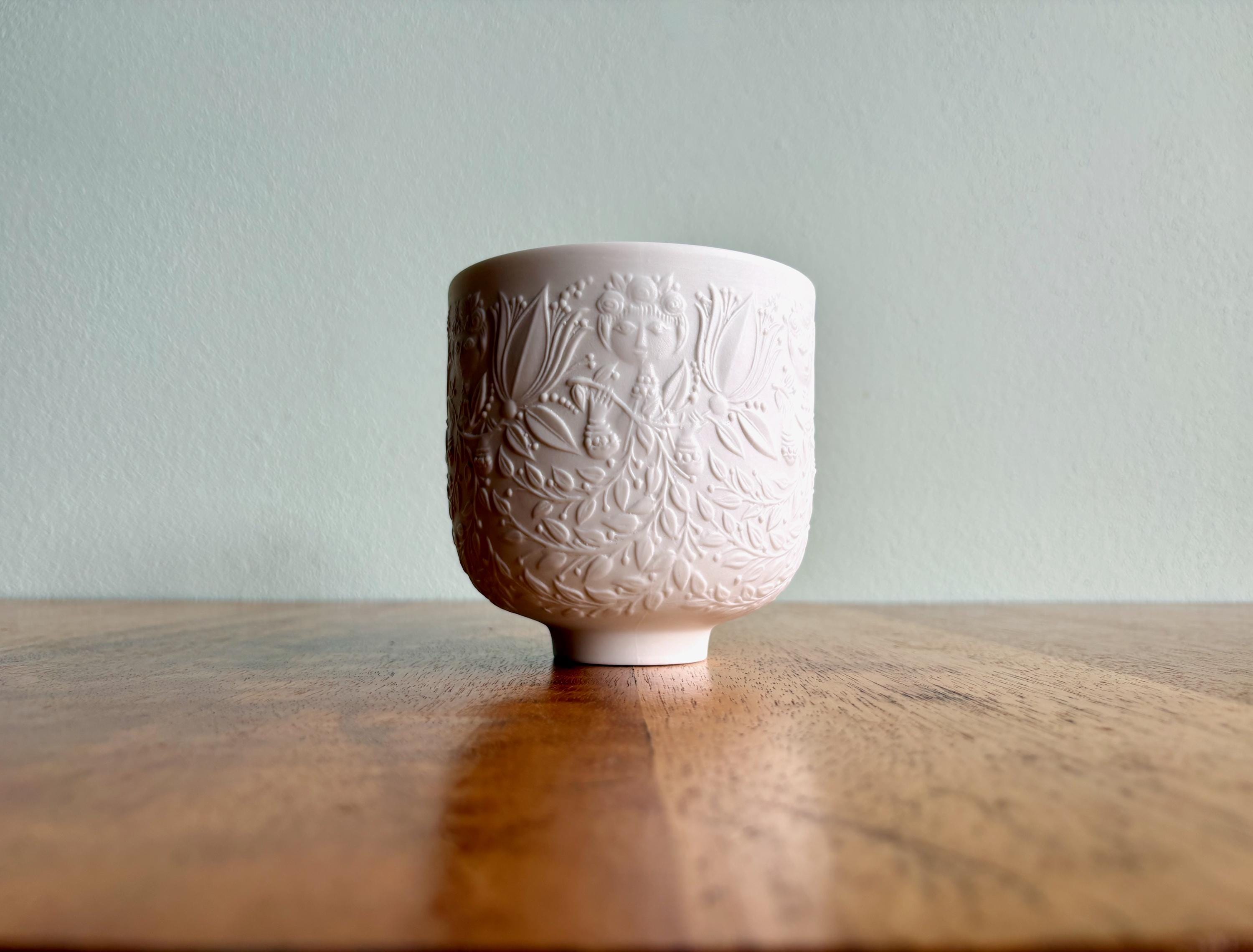 Rosenthal Bjorn Wiinblad 花瓶　大きめ Rosenthal Björn Wiinblad Oval Bisque Porcelain Relief Vase