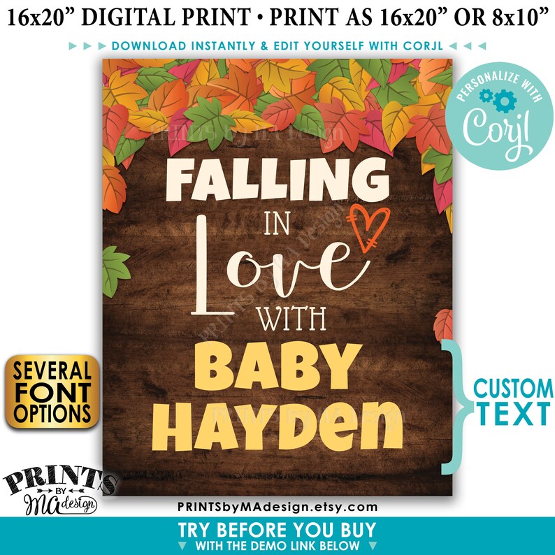 K&ouml;nnte beinhalten: Ein digitaler druckbarer Schild mit rustikalem Holz Hintergrund und Herbstbl&auml;ttern. Der Text lautet "Verliebt in Baby Hayden".
